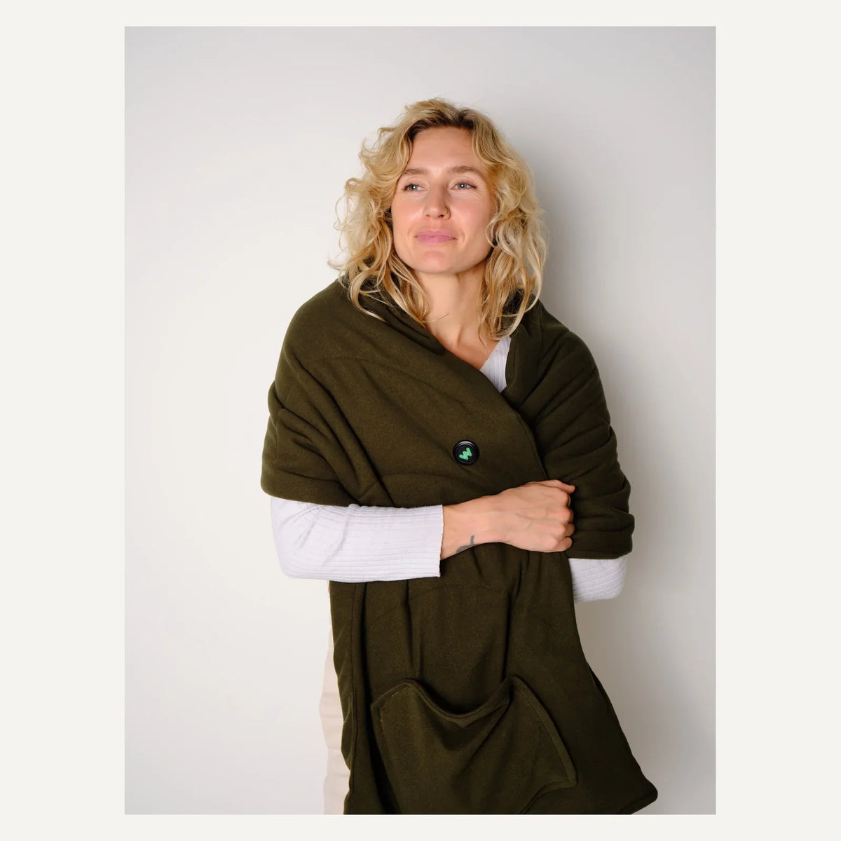 WAHRM draadloze verwarmde dames shawl 190 x 40 cm donkergroen detail 568