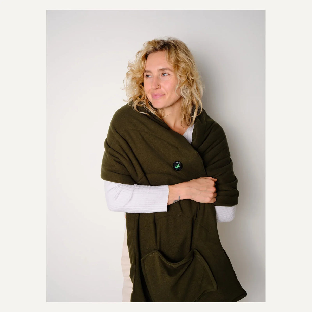 WAHRM draadloze verwarmde dames shawl 190 x 40 cm donkergroen detail 569